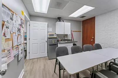 9999 Confidential Avenue, Palatine, IL 60067 - Photo 14