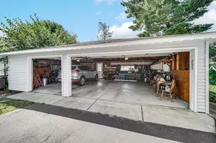 5613 W 84th Pl, Burbank, IL 60459 - Photo 22