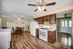 5613 W 84th Pl, Burbank, IL 60459 - Photo 10