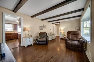 5613 W 84th Pl, Burbank, IL 60459 - Photo 4