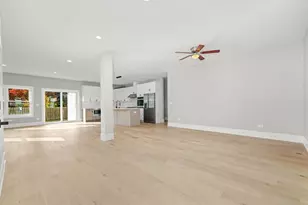 4009 Faith Ln, Saint Charles, IL 60174 - Photo 4