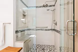 8700 Berkley Ct, Orland Park, IL 60462 - Photo 24