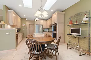 8700 Berkley Ct, Orland Park, IL 60462 - Photo 14