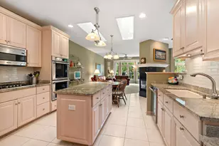 8700 Berkley Ct, Orland Park, IL 60462 - Photo 16