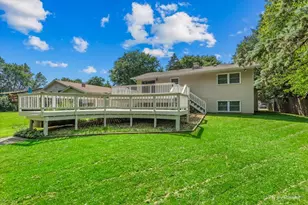 485 N Airlite St, Elgin, IL 60123 - Photo 32