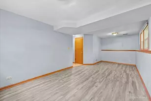 485 N Airlite St, Elgin, IL 60123 - Photo 14