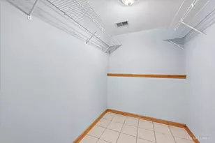 485 N Airlite St, Elgin, IL 60123 - Photo 16