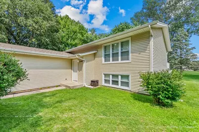 485 N Airlite Street, Elgin, IL 60123 - Photo 4