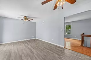 485 N Airlite St, Elgin, IL 60123 - Photo 12