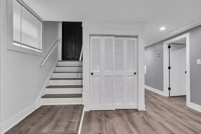 2424 W Hollywood Avenue #3, Chicago, IL 60659 - Photo 6