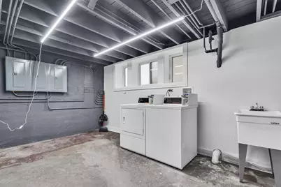 2424 W Hollywood Avenue #3, Chicago, IL 60659 - Photo 16