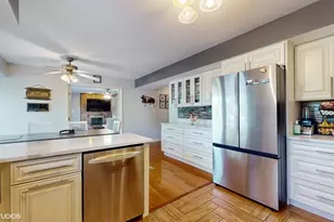 14467 Creekview Dr, Orland Park, IL 60467 - Photo 16