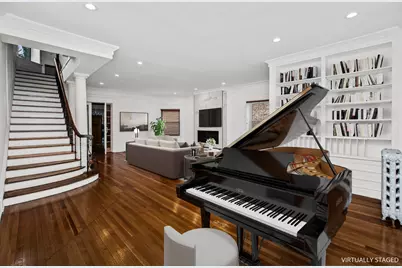 823 E Drexel Square, Chicago, IL 60615 - Photo 2