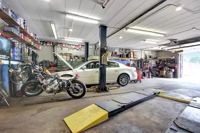 635 Burnham Avenue, Calumet City, IL 60409 - Photo 8