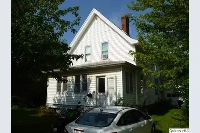 233 N First Street, Carthage, IL 62321 - Photo 1