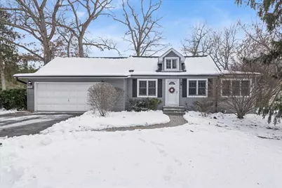 401 E Tower Drive, Tower Lakes, IL 60010 - Photo 1