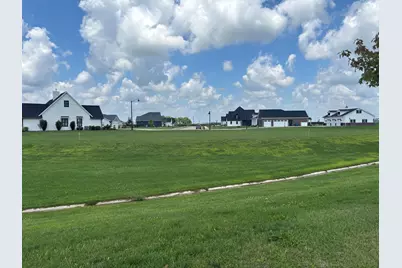 1 Pointe Boulevard, Peru, IL 61354 - Photo 4