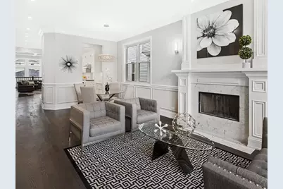 1938 N Ridgeway Avenue, Chicago, IL 60647 - Photo 2