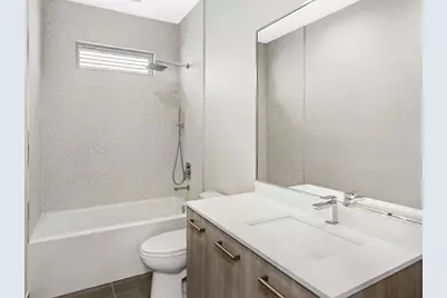 1938 N Ridgeway Avenue, Chicago, IL 60647 - Photo 22