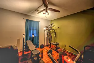 557 N 5th St, Watseka, IL 60970 - Photo 8