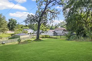 29W276 Bolles Ave, West Chicago, IL 60185 - Photo 24