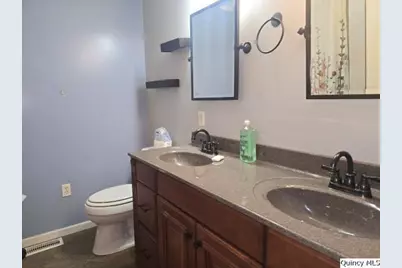 705 S Washington, Carthage, IL 62321 - Photo 18