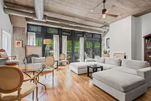 1070 W 15th St, Chicago, IL 60608 - Photo 4