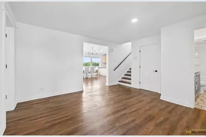 316 Old Sutton Road, Barrington, IL 60010 - Photo 4