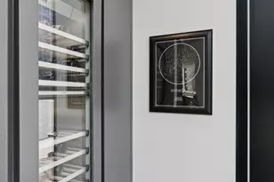 [Address not provided], Chicago, IL 60654 - Photo 18