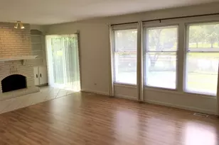 835 Heather Ln, Hoffman Estates, IL 60169 - Photo 4