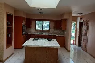 210 Maple Ln, Thornton, IL 60476 - Photo 2