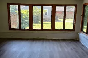 210 Maple Ln, Thornton, IL 60476 - Photo 4