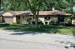 210 Maple Ln, Thornton, IL 60476 - Photo 18