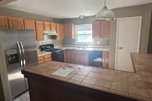 699 Darlington Ln, Crystal Lake, IL 60014 - Photo 12