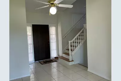 1930 N Lakeside Plaza, Hoffman Estates, IL 60169 - Photo 2