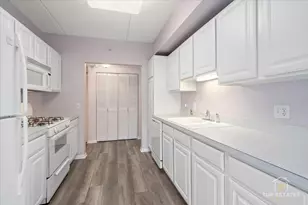 190 N Milwaukee Ave, Wheeling, IL 60090 - Photo 14