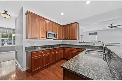 725 Delacourte Avenue, Bolingbrook, IL 60490 - Photo 14