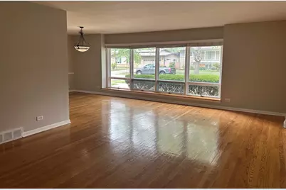 330 W Holly Court, Glenwood, IL 60425 - Photo 2