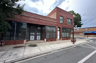 2324 E 75th St, Chicago, IL 60649 - Photo 1