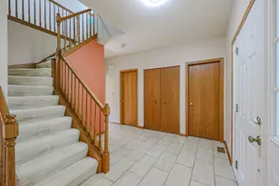 629 Dogleg Ln, Bartlett, IL 60103 - Photo 4