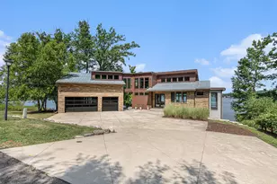 68448 Beechwood Dr, Dowagiac, MI 49047 - Photo 4