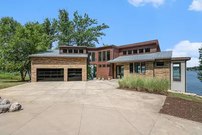 68448 Beechwood Drive, Dowagiac, MI 49047 - Photo 2