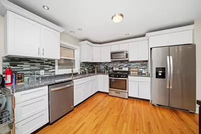 7947 S Clyde Avenue, Chicago, IL 60617 - Photo 4