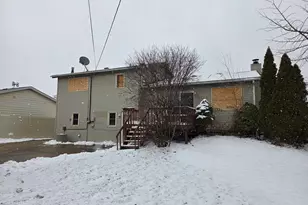 16749 Meadowdale Dr, Oak Forest, IL 60452 - Photo 6