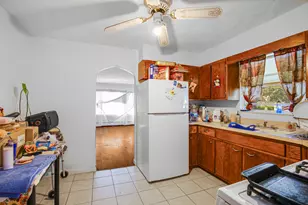 39 McKinley Ave, Steger, IL 60475 - Photo 10