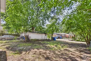 11922 S Perry Ave, Chicago, IL 60628 - Photo 22
