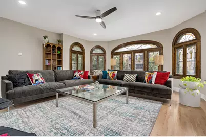 6739 N Rockwell Street, Chicago, IL 60645 - Photo 4