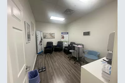 7020 Huntley Road #8, Carpentersville, IL 60110 - Photo 12