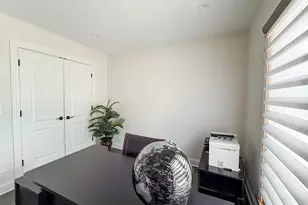 1052 Margret St, Des Plaines, IL 60016 - Photo 18