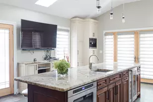 1052 Margret St, Des Plaines, IL 60016 - Photo 12